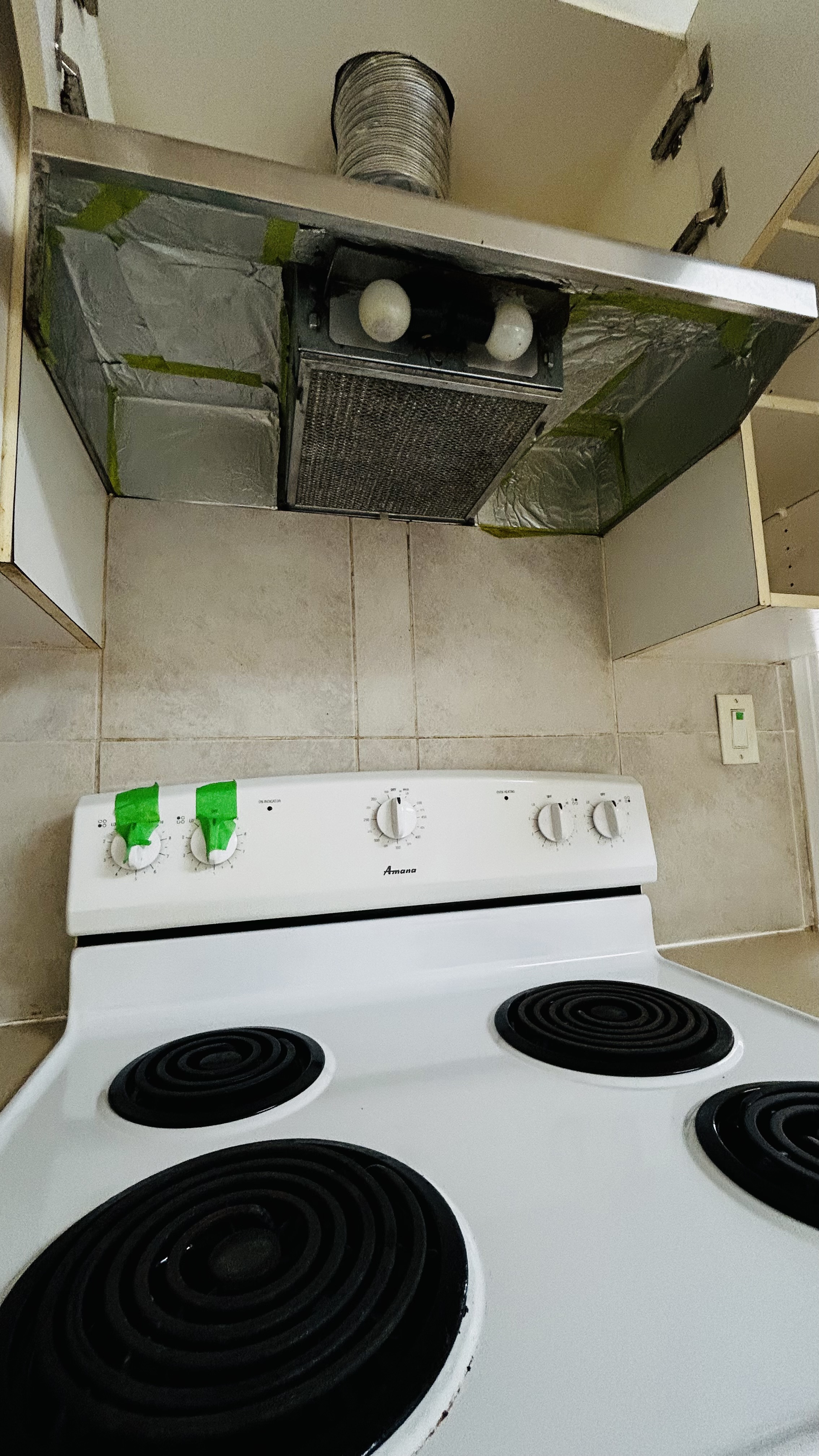 Professional deep cleaning service by Loonie Cleaning Services